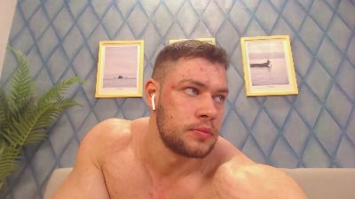 RyanWest live cam on Cam4
