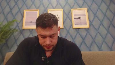 RyanWest live cam on Cam4