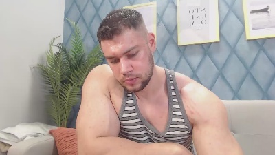 RyanWest live cam on Cam4