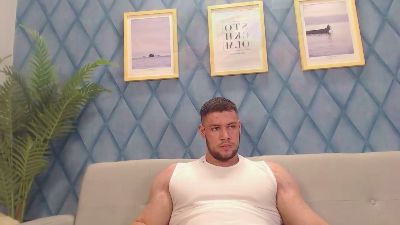 RyanWest live cam on Cam4