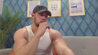 RyanWest live cam on Cam4