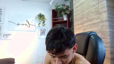 Ryan_grayx live cam on Cam4