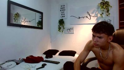 Profile and Statistics for Ryan_grayx on Cam4