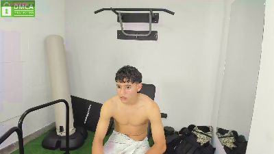 Ryan_grayx live cam on Cam4