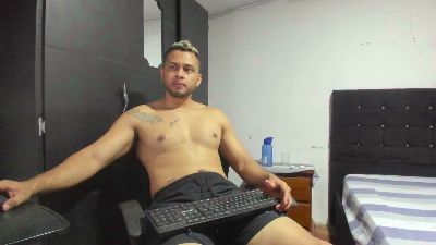 Ryan_xc live cam on Cam4