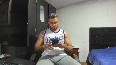Ryan_xc live cam on Cam4