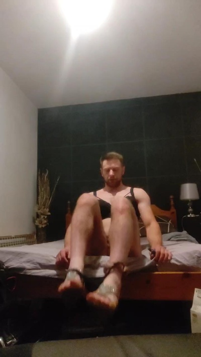 Rysissyboi live cam on Cam4