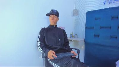 SAMMYHOT_19 live cam on Cam4
