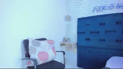 SAMMYHOT_19 live cam on Cam4