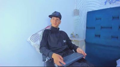 SAMMYHOT_19 live cam on Cam4