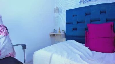 SAMMYHOT_19 live cam on Cam4