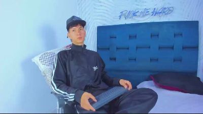SAMMYHOT_19 live cam on Cam4