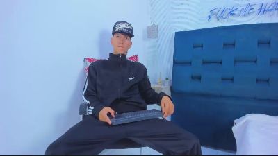 SAMMYHOT_19 live cam on Cam4