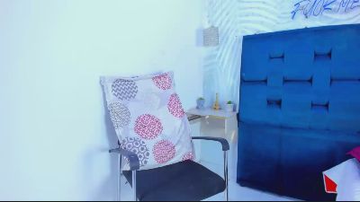 SAMMYHOT_19 live cam on Cam4