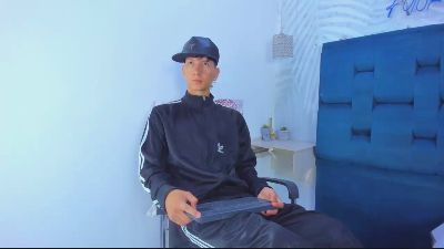 SAMMYHOT_19 live cam on Cam4