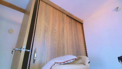 SARA_FOX_TS live cam on Cam4