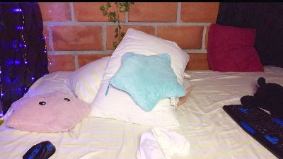 SELEENA_01 live cam on Cam4