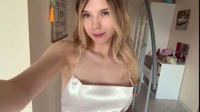 SHY_XOXO live cam on Cam4