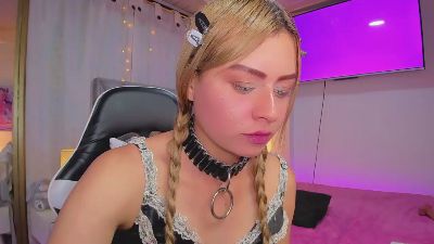 SabrinaOlson live cam on Cam4
