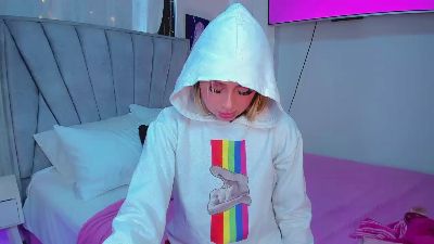 SabrinaOlson live cam on Cam4