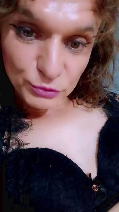 SabrinaTrv live cam on Cam4
