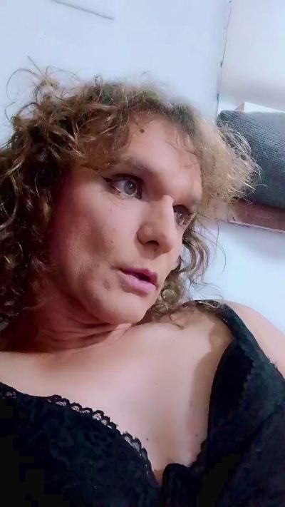 SabrinaTrv live cam on Cam4