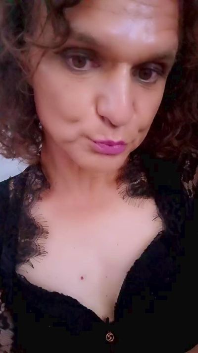 SabrinaTrv live cam on Cam4