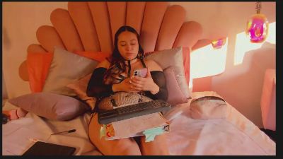 SabrinaVantres live cam on Cam4