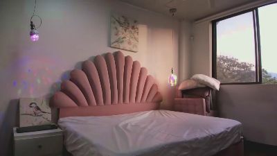 SabrinaVantres live cam on Cam4