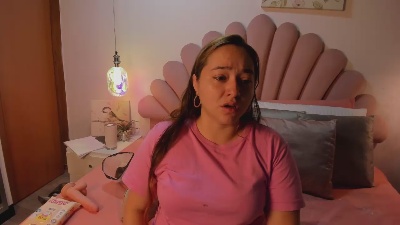SabrinaVantres live cam on Cam4