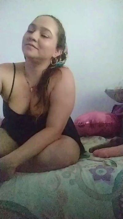 SabrinaVantres live cam on Cam4