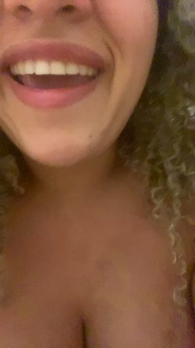 Sabrinacasada live cam on Cam4