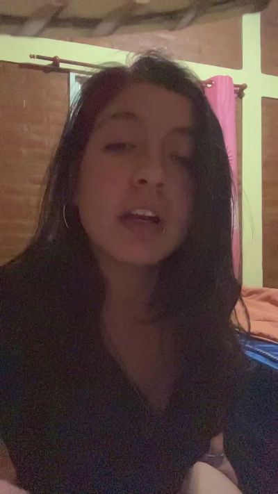 Sacrlett live cam on Cam4