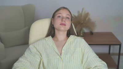 SadieMace live cam on Cam4