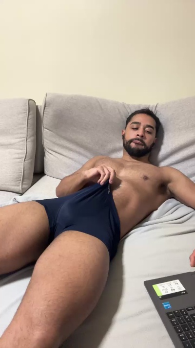 Safadodotado27 live cam on Cam4