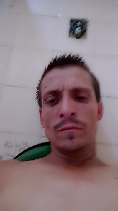 Safadovghjk live cam on Cam4