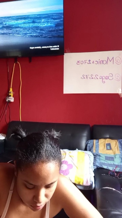 Saga2722 live cam on Cam4