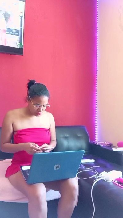 Saga2722 live cam on Cam4