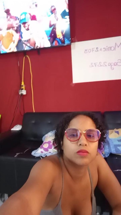 Saga2722 live cam on Cam4