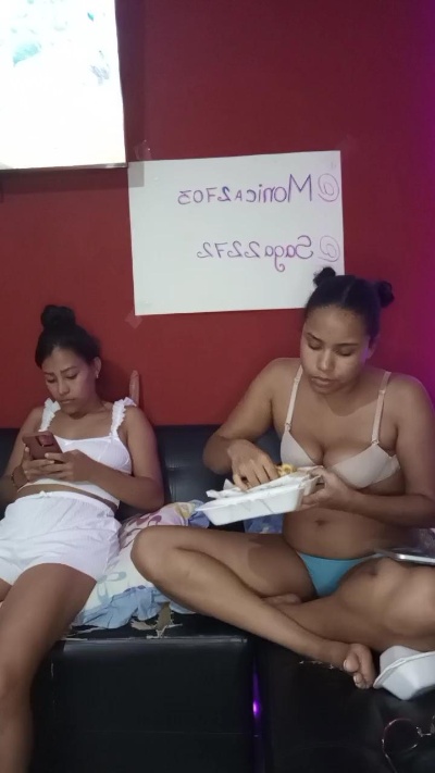 Saga2722 live cam on Cam4