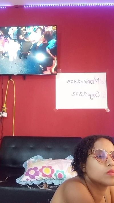 Sagata2223 live cam on Cam4