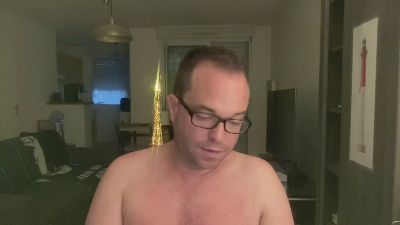 Sagradajuju1870 live cam on Cam4