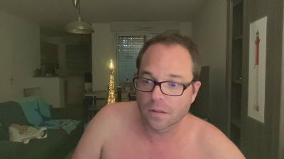 Sagradajuju1870 live cam on Cam4