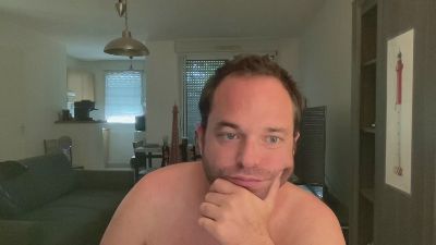 Sagradajuju1870 live cam on Cam4