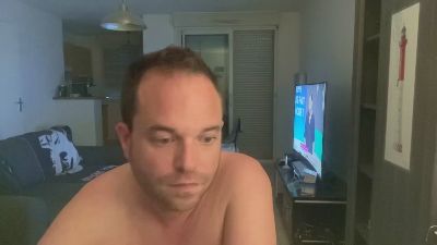 Sagradajuju1870 live cam on Cam4