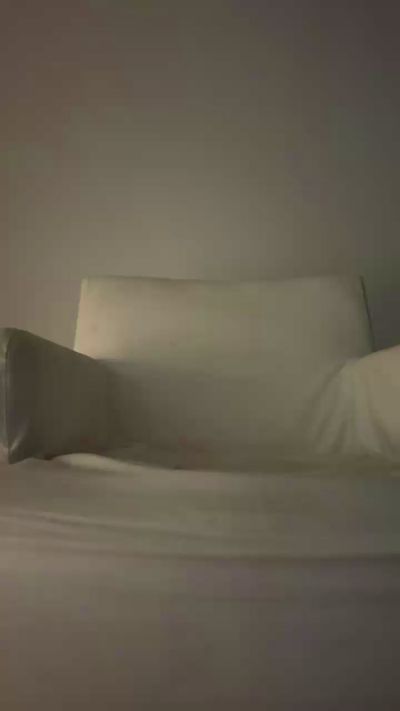 Sahaanh live cam on Cam4