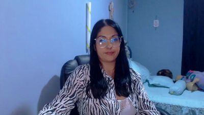 Sahotlove1_ live cam on Cam4