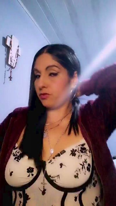 Sahotlove1_ live cam on Cam4
