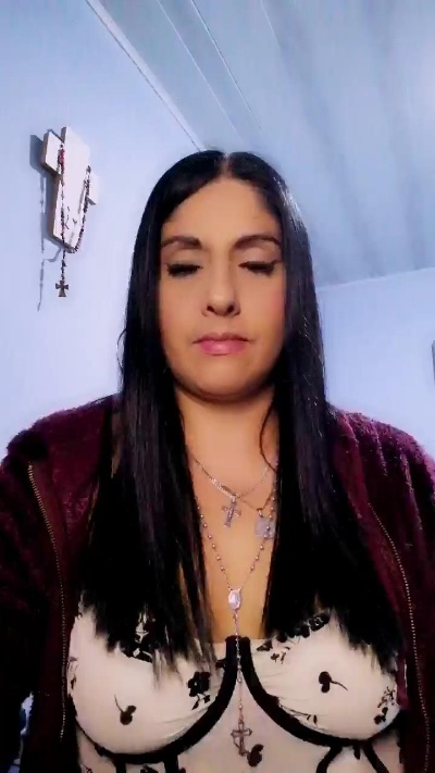 Sahotlove1_ live cam on Cam4