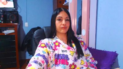 Sahotlove1_ live cam on Cam4